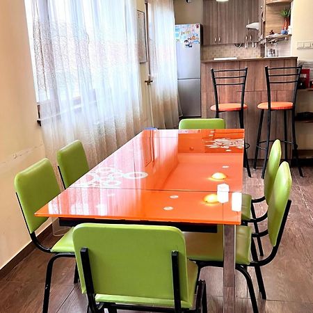 Vernisaj Apt At Republic Square & Ruben Tours Erivan Exterior foto